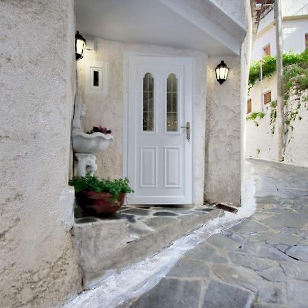 Παραδοσιακό Σπίτι Στο Χωριο Apartment Agioi Deka  Exterior foto