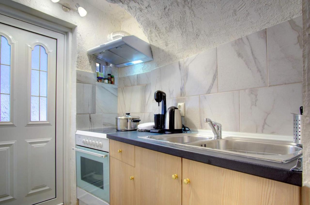 Παραδοσιακό Σπίτι Στο Χωριο Apartment Agioi Deka  Exterior foto