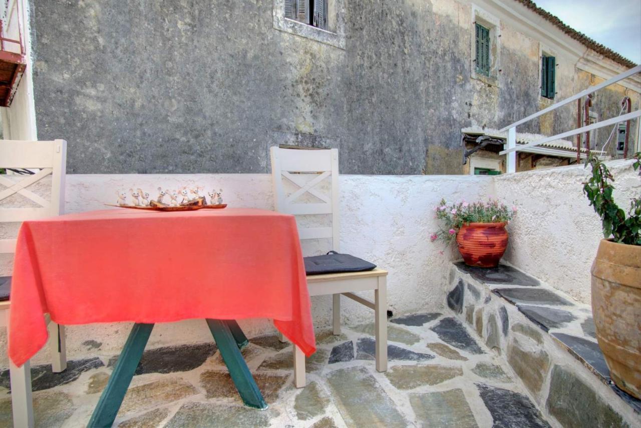 Παραδοσιακό Σπίτι Στο Χωριο Apartment Agioi Deka  Exterior foto