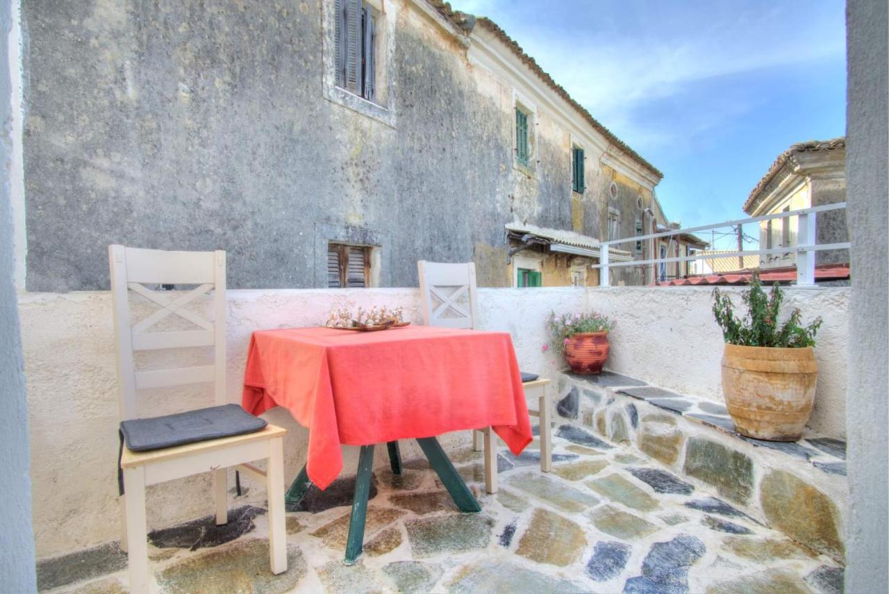 Παραδοσιακό Σπίτι Στο Χωριο Apartment Agioi Deka  Exterior foto