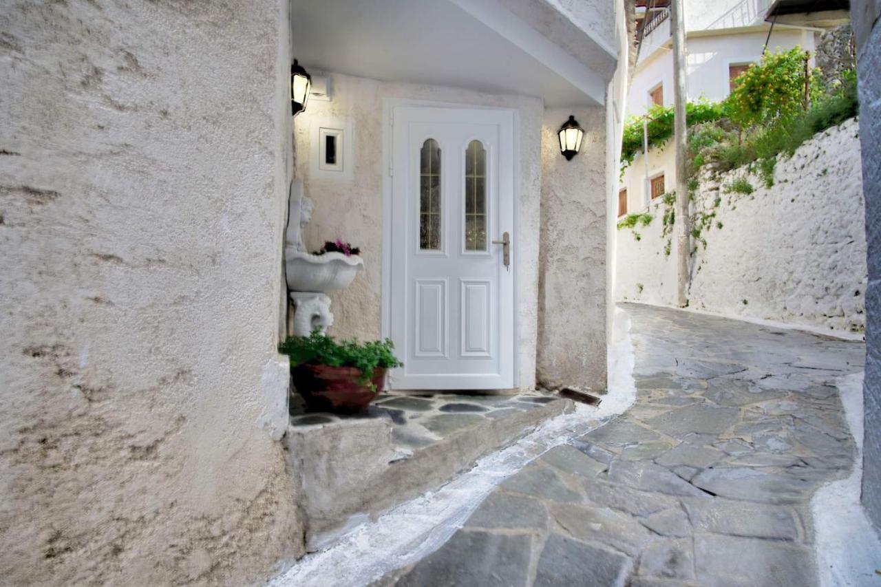 Παραδοσιακό Σπίτι Στο Χωριο Apartment Agioi Deka  Exterior foto